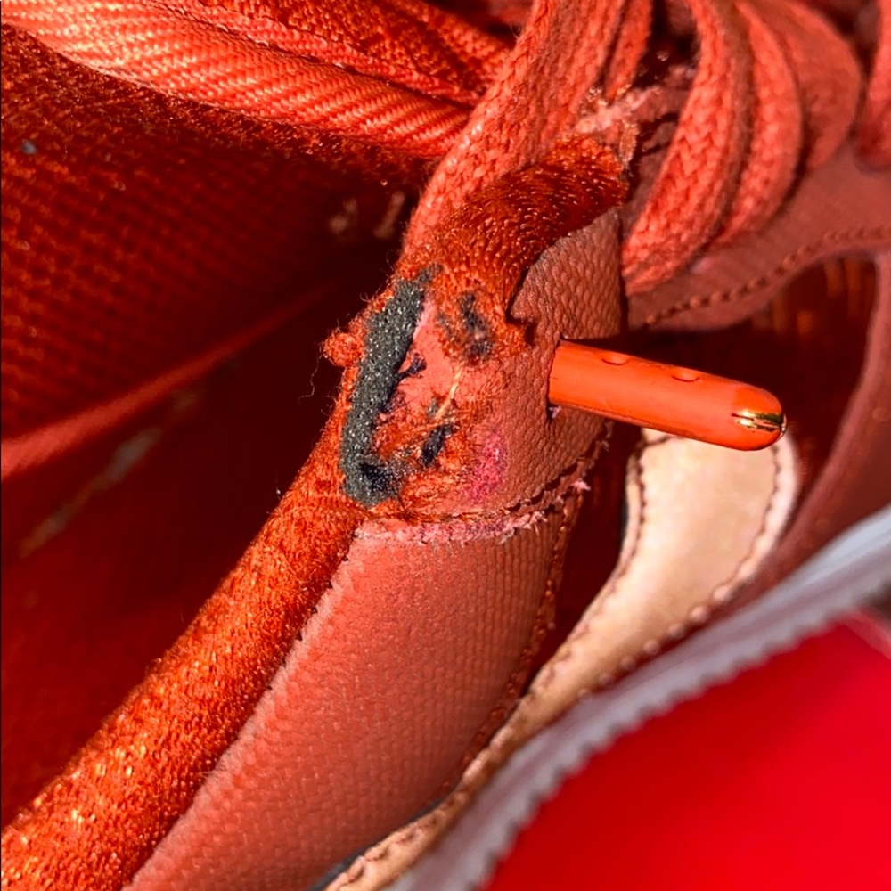 Nike’s - Picture 5 of 5